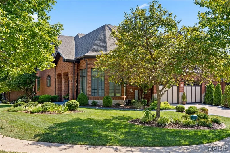 2 Upper Conway Lane, Chesterfield, MO 63017 — listing photo 2 of 51