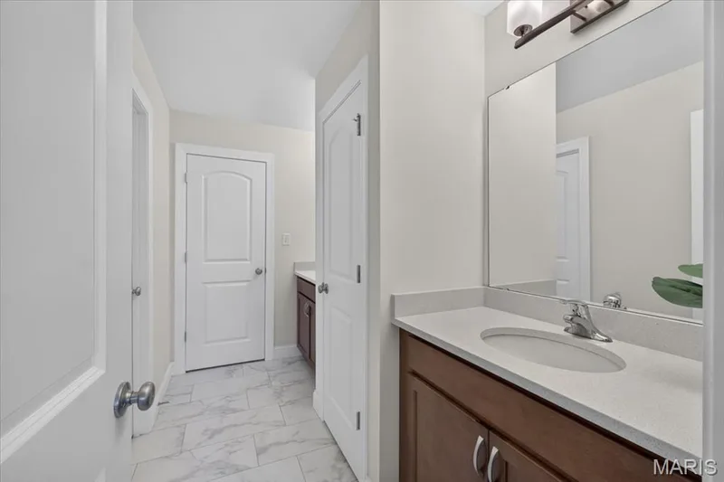 823 Silver Buck Lane, Chesterfield, MO 63005 — listing photo 30 of 53