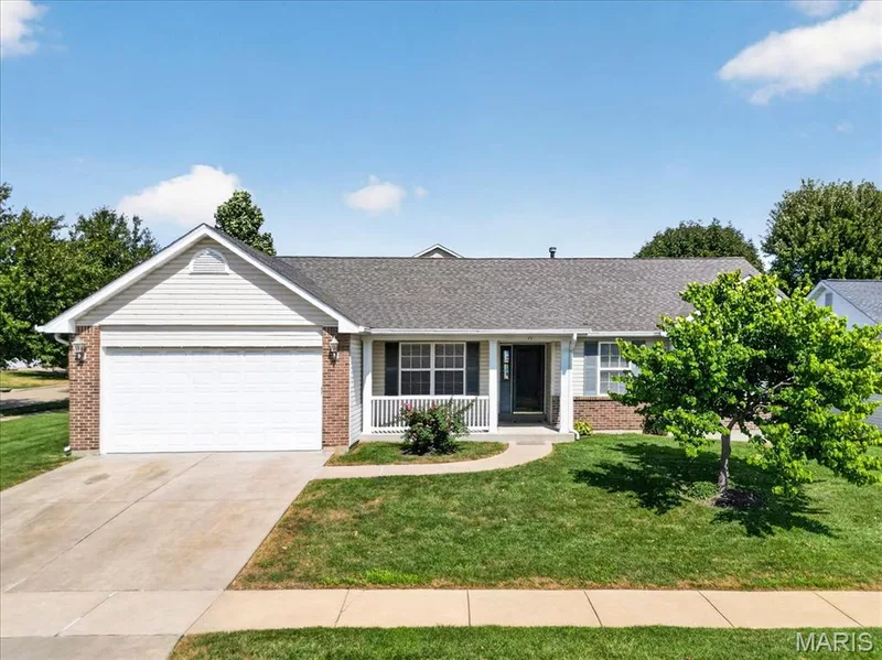 11 Swift Creek Court, St Peters, MO — listing photo 1