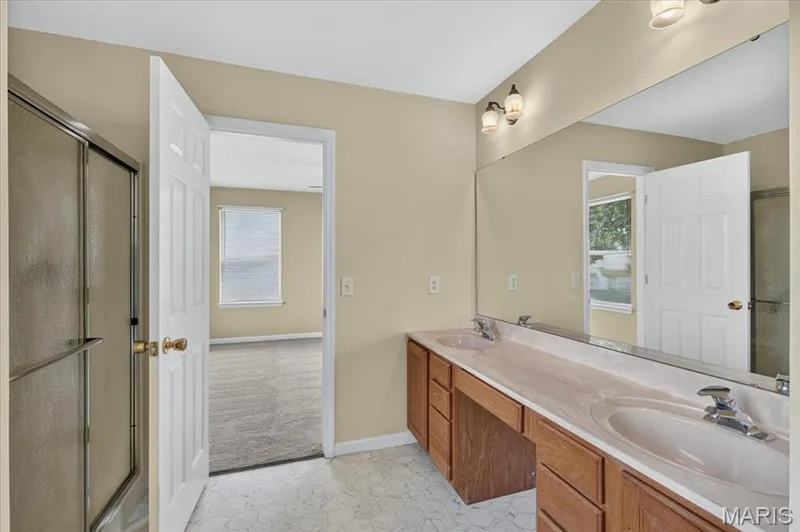 Double sink, shower and soaking tub. — 11 Swift Creek Court, St Peters, MO 63376