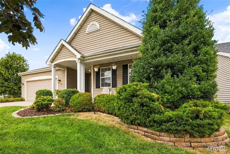11 Lambeth Lane, Dardenne Prairie, MO 63368 — listing photo 3 of 74