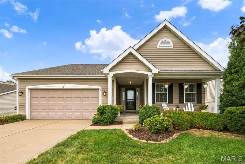 11 Lambeth Lane, Dardenne Prairie, MO 63368 — listing photo 4 of 74