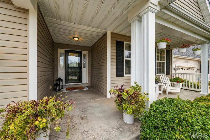 Comfy wrap around front porch — 11 Lambeth Lane, Dardenne Prairie, MO 63368