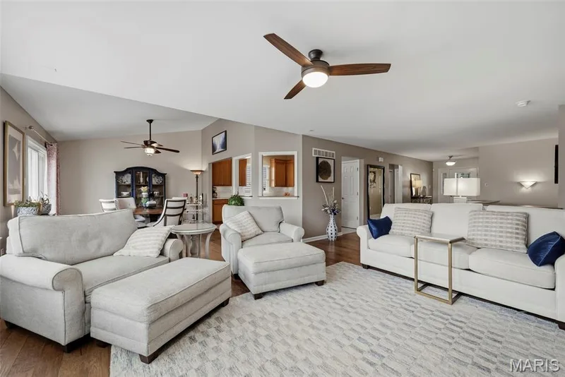 11 Lambeth Lane, Dardenne Prairie, MO 63368 — listing photo 13 of 74