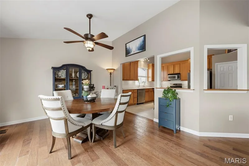 twelve foot ceiling — 11 Lambeth Lane, Dardenne Prairie, MO 63368