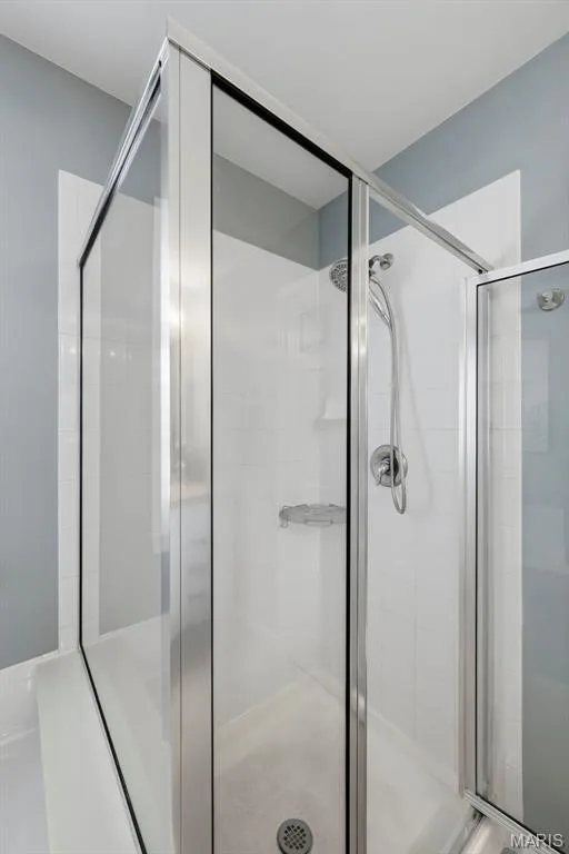 oversized shower — 11 Lambeth Lane, Dardenne Prairie, MO 63368