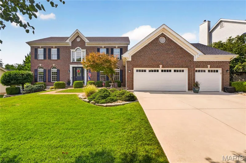 Beautiful brick front. — 947 Crown Pointe Estates Drive, Wildwood, MO 63021