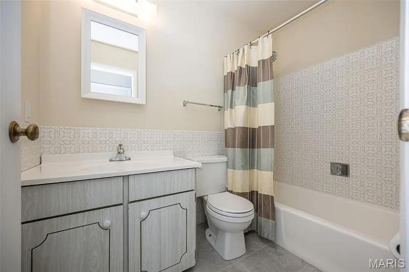 21 San Carlos Drive, St Charles, MO 63303 — listing photo 20 of 44