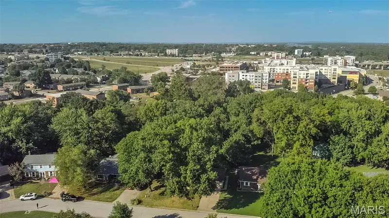 21 San Carlos Drive, St Charles, MO 63303 — listing photo 41 of 44