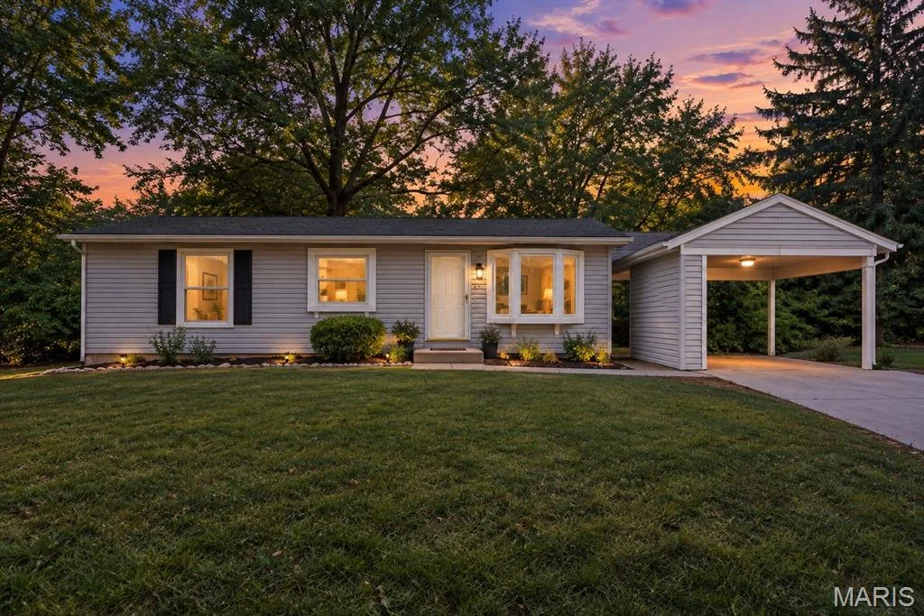 44 Orchard Hills Drive, St Peters, MO 63376 — listing photo 1 of 32