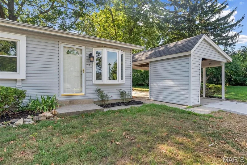 44 Orchard Hills Drive, St Peters, MO 63376 — listing photo 4 of 32