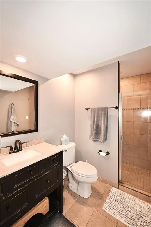 Lower level full bath with large shower. — 412 Cottage Grove Drive, Wentzville, MO 63385
