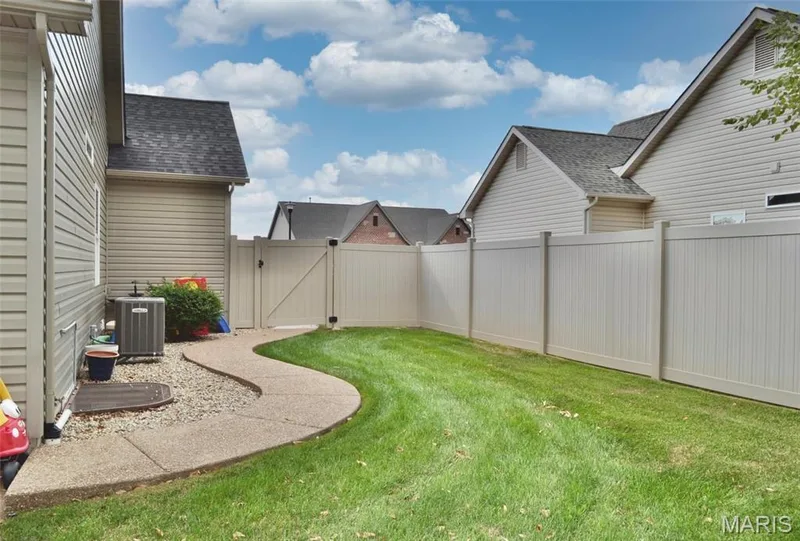 412 Cottage Grove Drive, Wentzville, MO 63385 — listing photo 29 of 31