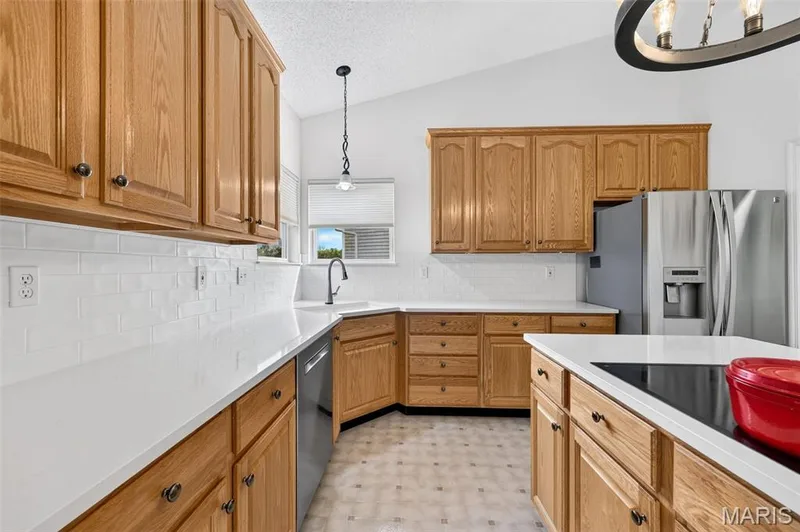 4 Big Country Circle, Dardenne Prairie, MO 63368 — listing photo 25 of 77