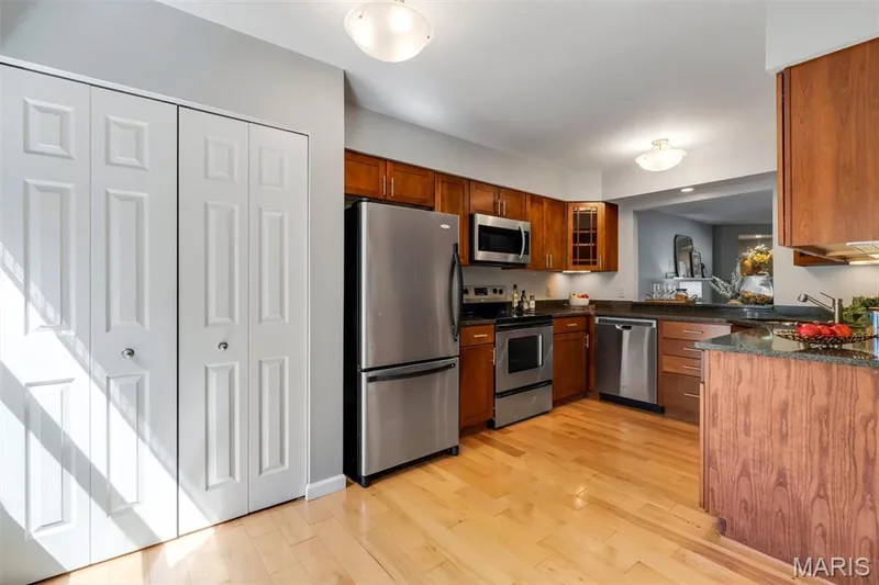 947 Quail Meadows Court #E, Chesterfield, MO 63017 — listing photo 18 of 62