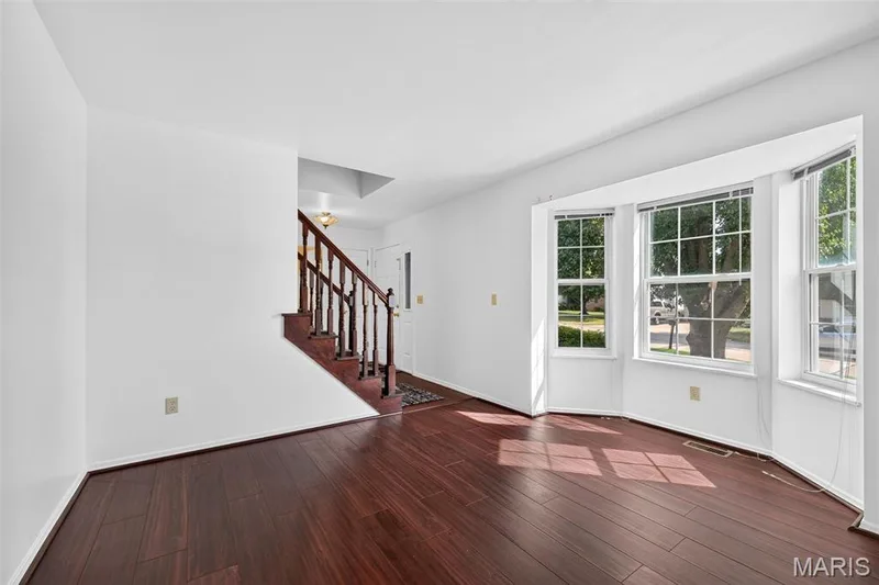 39 Green Pines Circle, St Peters, MO 63376 — listing photo 3 of 43