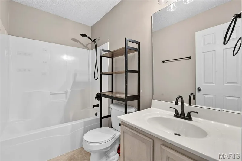 11 Tyler Court #2101B, Wentzville, MO 63385 — listing photo 21 of 37