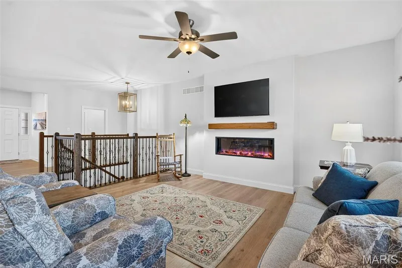 164 Cedarstone Drive, Dardenne Prairie, MO 63368 — listing photo 3 of 47