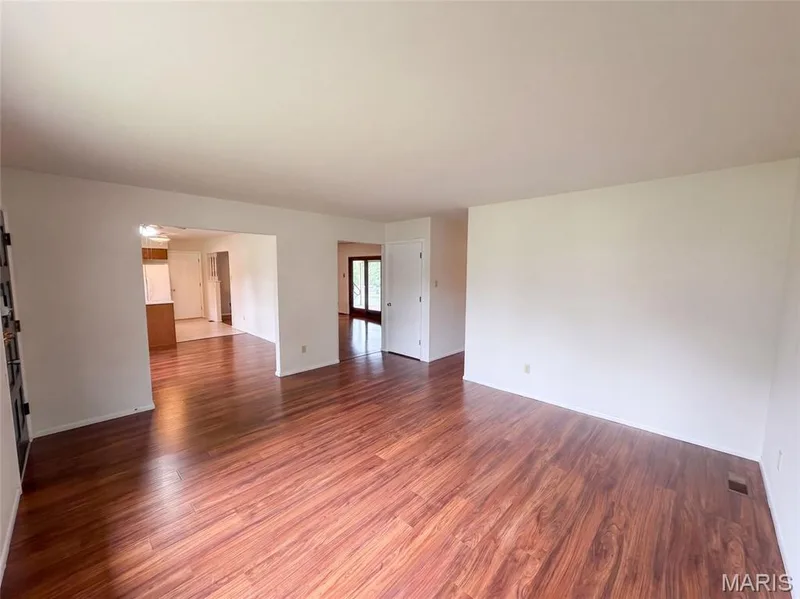 1621 Christy Drive, St Charles, MO 63303 — listing photo 3 of 17