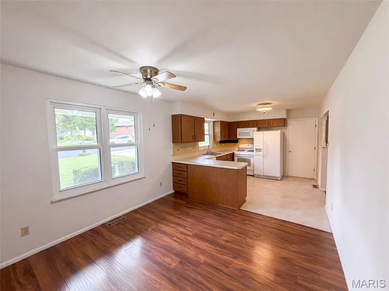 1621 Christy Drive, St Charles, MO 63303 — listing photo 10 of 17