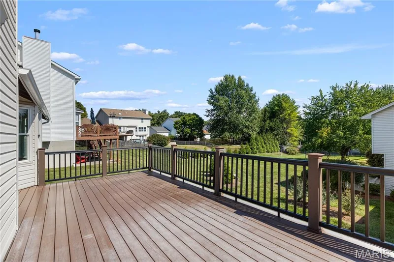 2079 Autumn Wood Drive, St Charles, MO 63303 — listing photo 8 of 35