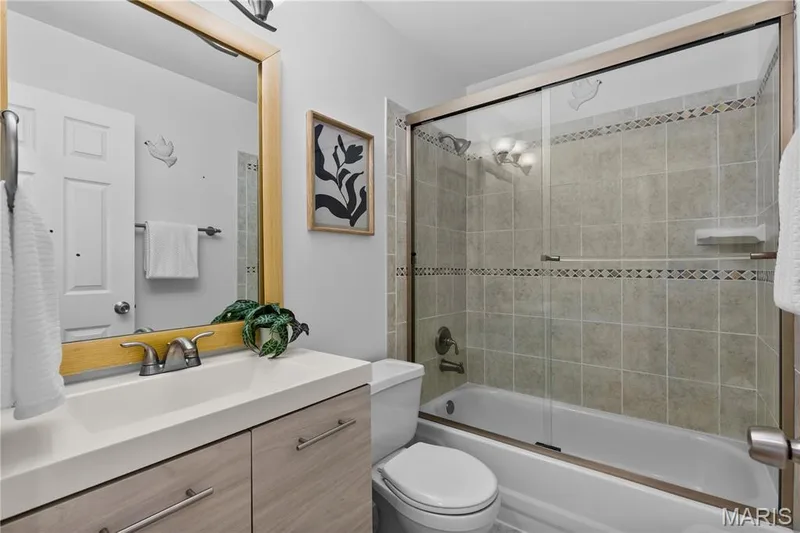 2079 Autumn Wood Drive, St Charles, MO 63303 — listing photo 22 of 35