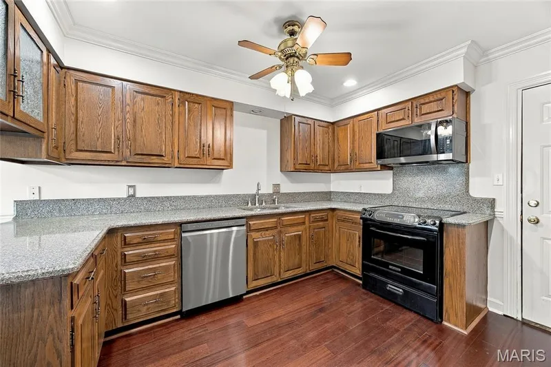 2394 Baxton Way, Chesterfield, MO 63017 — listing photo 10 of 40