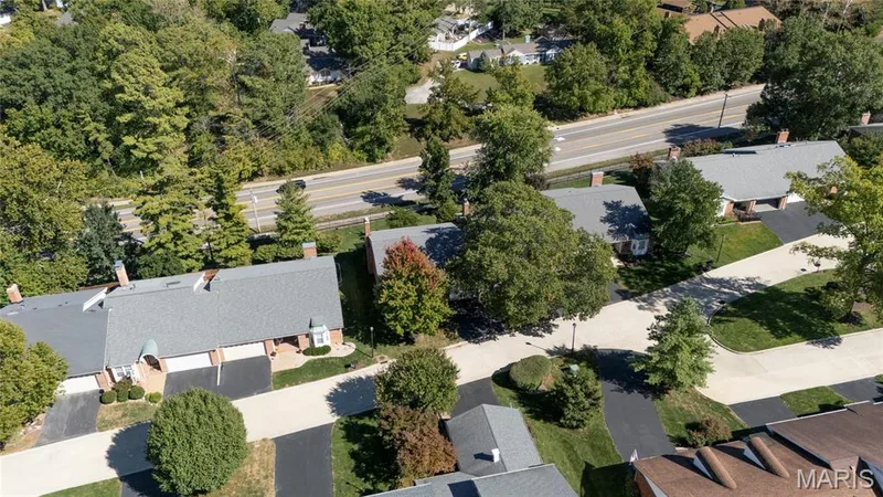 2394 Baxton Way, Chesterfield, MO 63017 — listing photo 33 of 40
