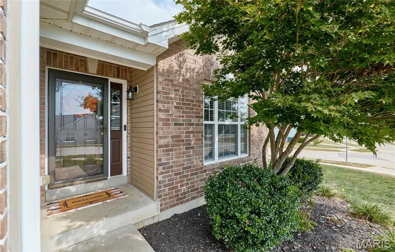 699 Springfield Drive, Wentzville, MO 63385 — listing photo 6 of 31
