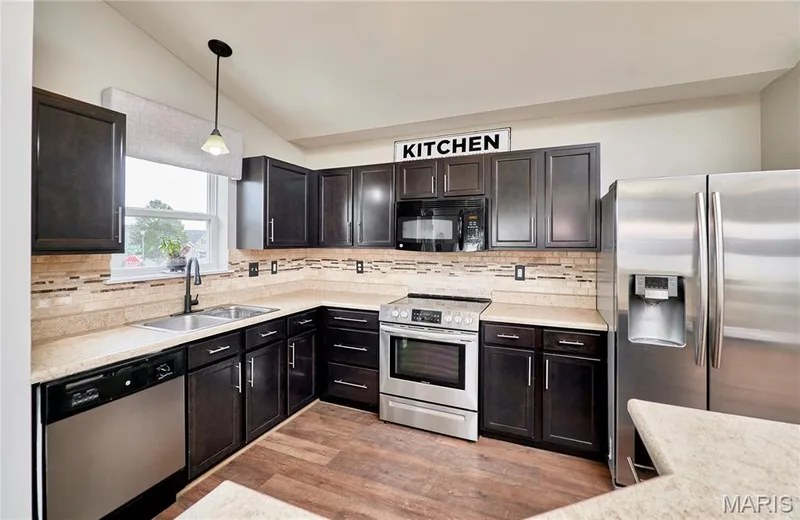 699 Springfield Drive, Wentzville, MO 63385 — listing photo 14 of 31