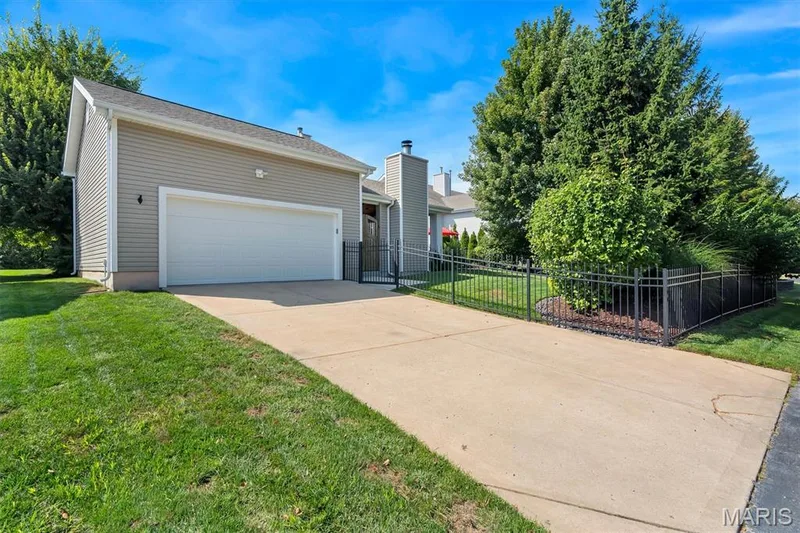 720 Rolling Wind Drive, O'Fallon, MO 63368 — listing photo 34 of 37