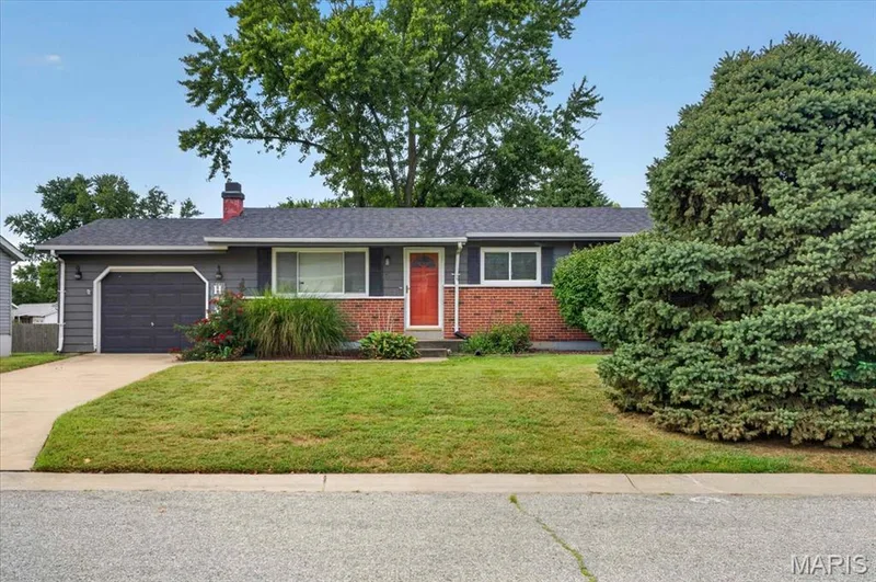 6 Saint Violet Drive, St Peters, MO 63376 — listing photo 2 of 48