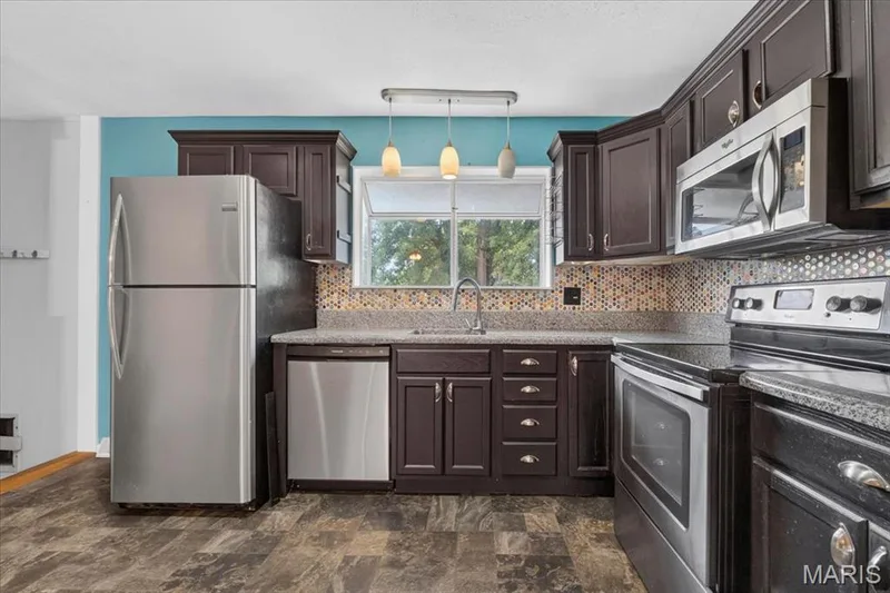 6 Saint Violet Drive, St Peters, MO 63376 — listing photo 11 of 48