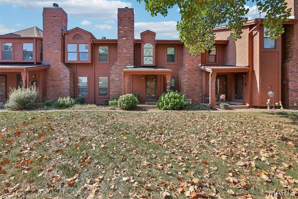 3012 Duclair Parkway #G, St Charles, MO 63303 — listing photo 1 of 34