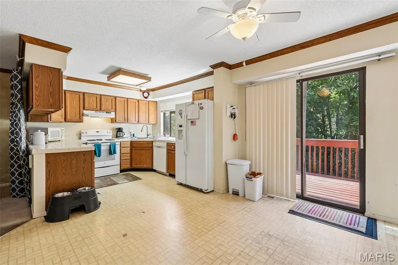 3012 Duclair Parkway #G, St Charles, MO 63303 — listing photo 10 of 34