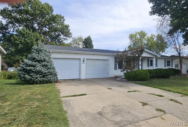 404 Duchesne Avenue, O'Fallon, MO 63366 — listing photo 2 of 2