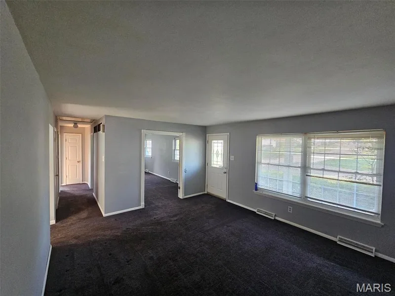 404 Duchesne Avenue, O'Fallon, MO 63366 — listing photo 4 of 17