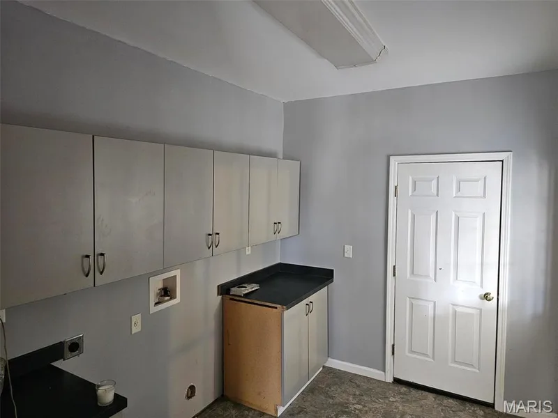 404 Duchesne Avenue, O'Fallon, MO 63366 — listing photo 13 of 17