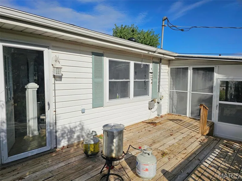 404 Duchesne Avenue, O'Fallon, MO 63366 — listing photo 14 of 17