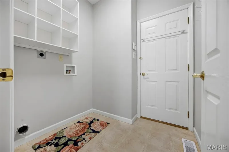 14762 Thornbird Manor Parkway, Chesterfield, MO 63017 — listing photo 19 of 35