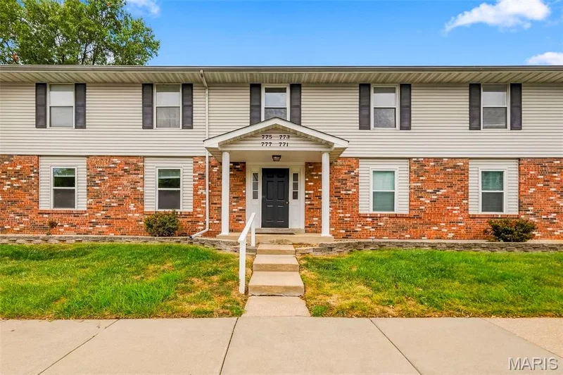 773 Delray Drive #D, St Peters, MO — listing photo 1