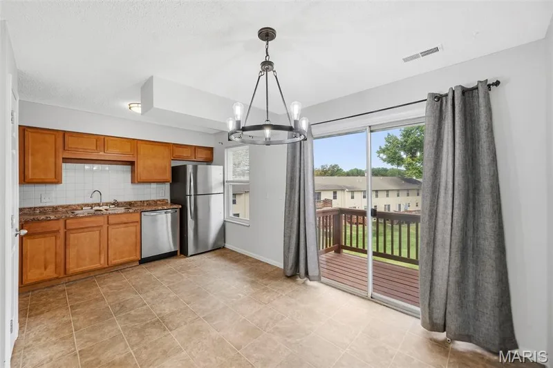 Lots of natural light — 773 Delray Drive #D, St Peters, MO 63376