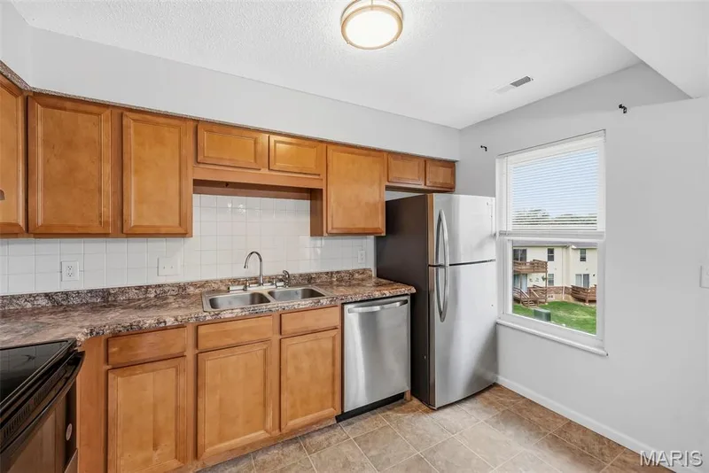 Stainless steel appliances — 773 Delray Drive #D, St Peters, MO 63376