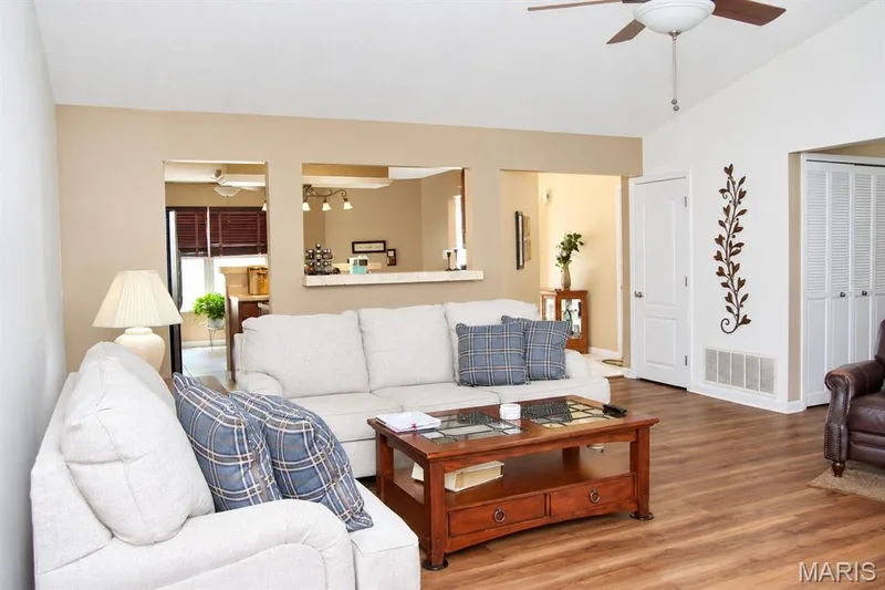 1268 Shirley Ridge Drive #D, St Charles, MO 63304 — listing photo 7 of 21
