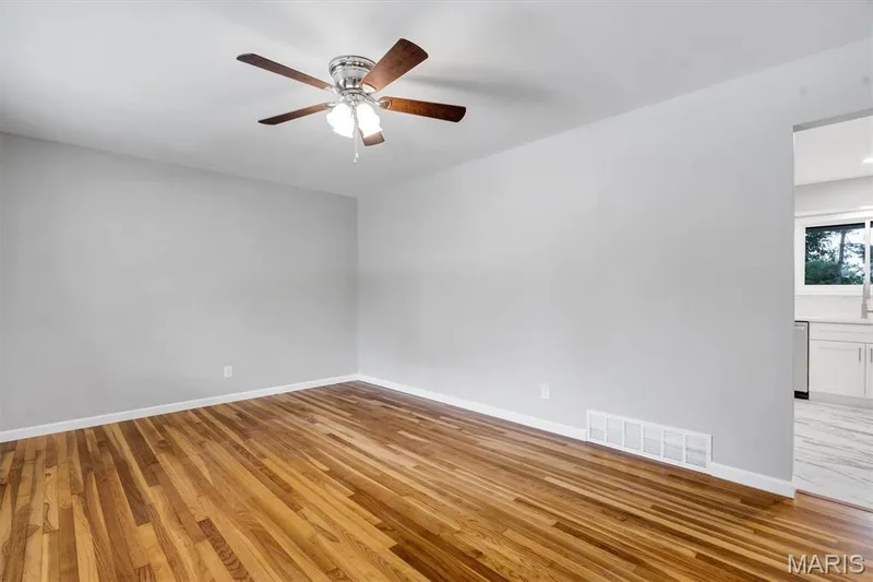 110 Paula Drive, St Charles, MO 63301 — listing photo 3 of 29