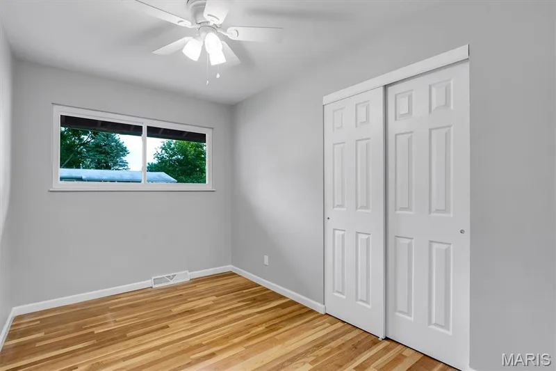 110 Paula Drive, St Charles, MO 63301 — listing photo 10 of 29