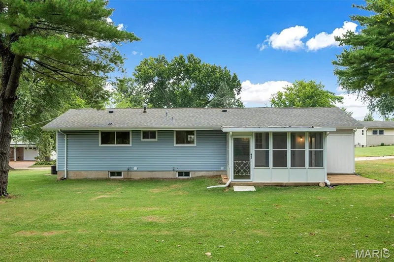 110 Paula Drive, St Charles, MO 63301 — listing photo 19 of 29