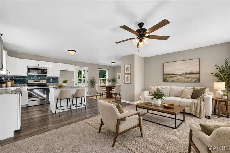 Digital staging of furniture — 825 Highway WW, Foristell, MO 63348