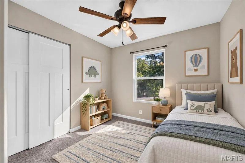 Digital staging of furniture — 825 Highway WW, Foristell, MO 63348