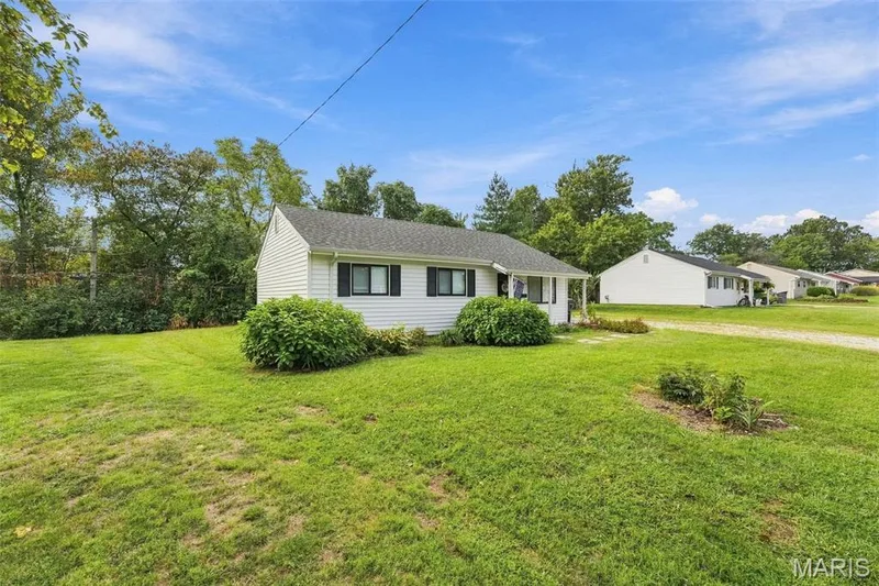 512 Eggering Drive, O'Fallon, MO 63366 — listing photo 5 of 25